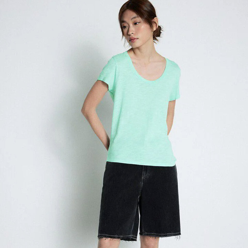 American Vintage Round Neck Tee - Jacksonville - Vintage Cucumber - Collector Store