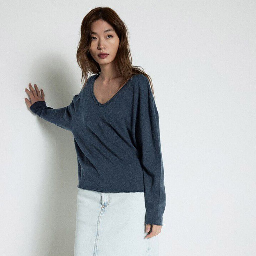 American Vintage L/S V Neck Tee - Sonoma - Vintage Navy Blue - Collector Store