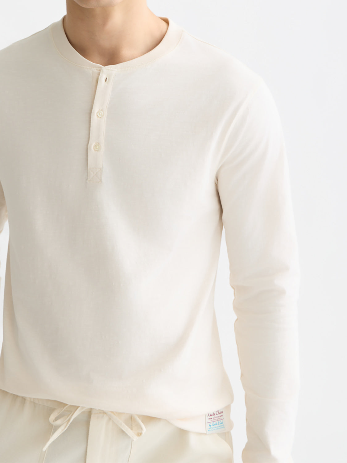 Scotch & Soda - Slub Henley t-shirt - Eggnog