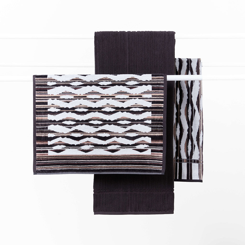 Innate | Ripple Dark Towel - Collector Store