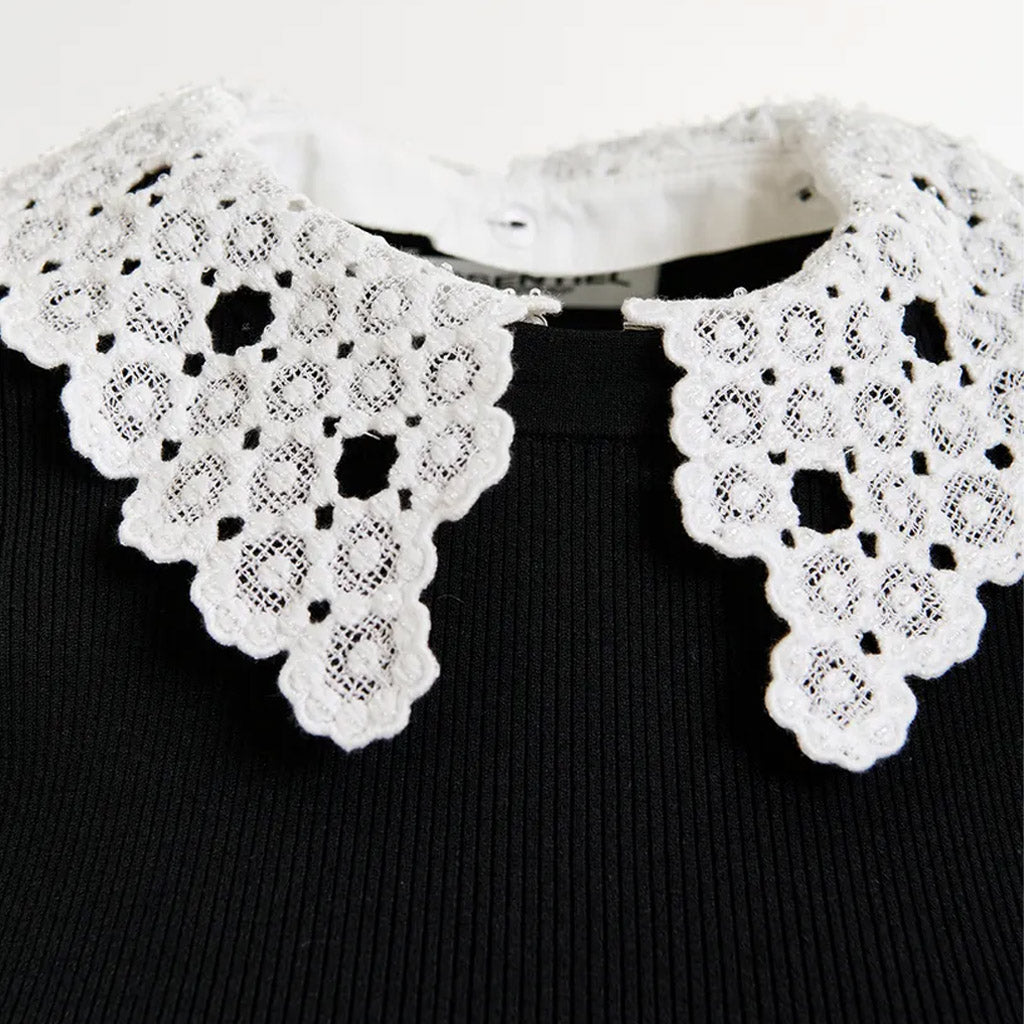 Essentiel Antwerp | HALAMO Black ribbed knitted polo top with removable lace collar - Collector Store