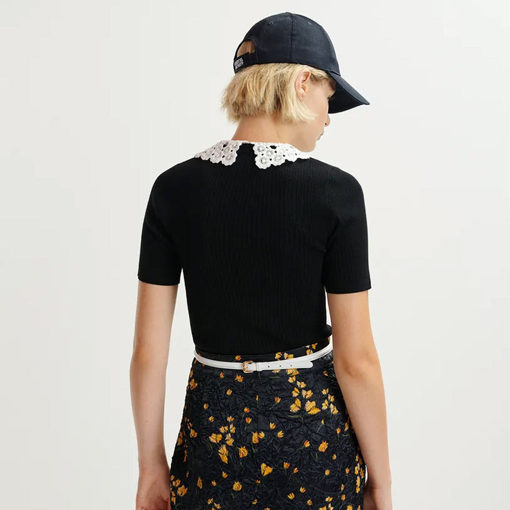 Essentiel Antwerp | HALAMO Black ribbed knitted polo top with removable lace collar - Collector Store