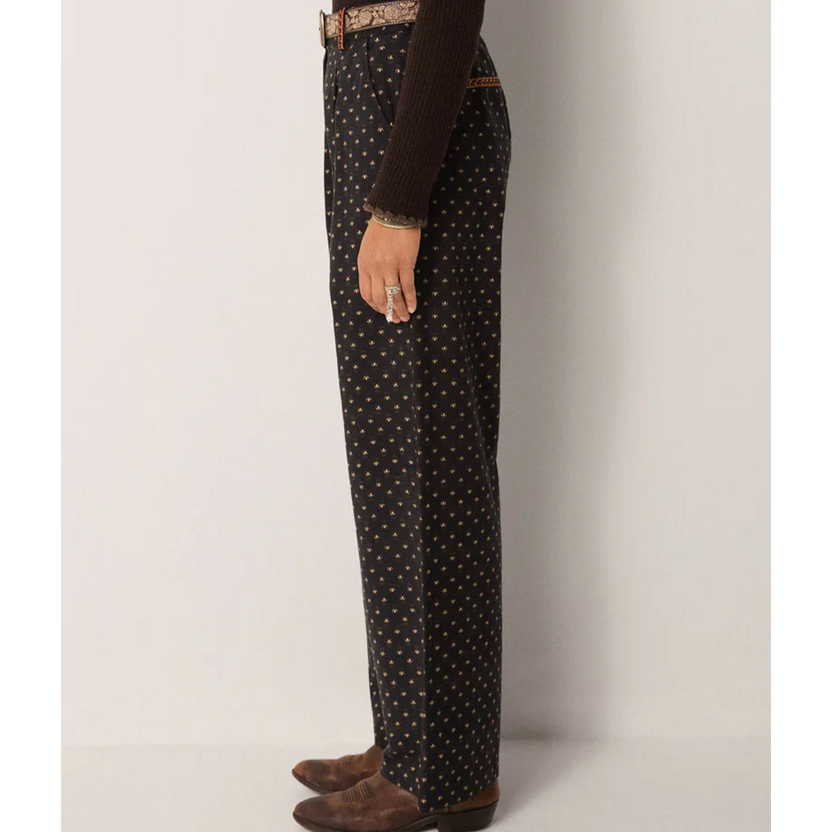 Maison Hotel - Diego Black Coffee Pant