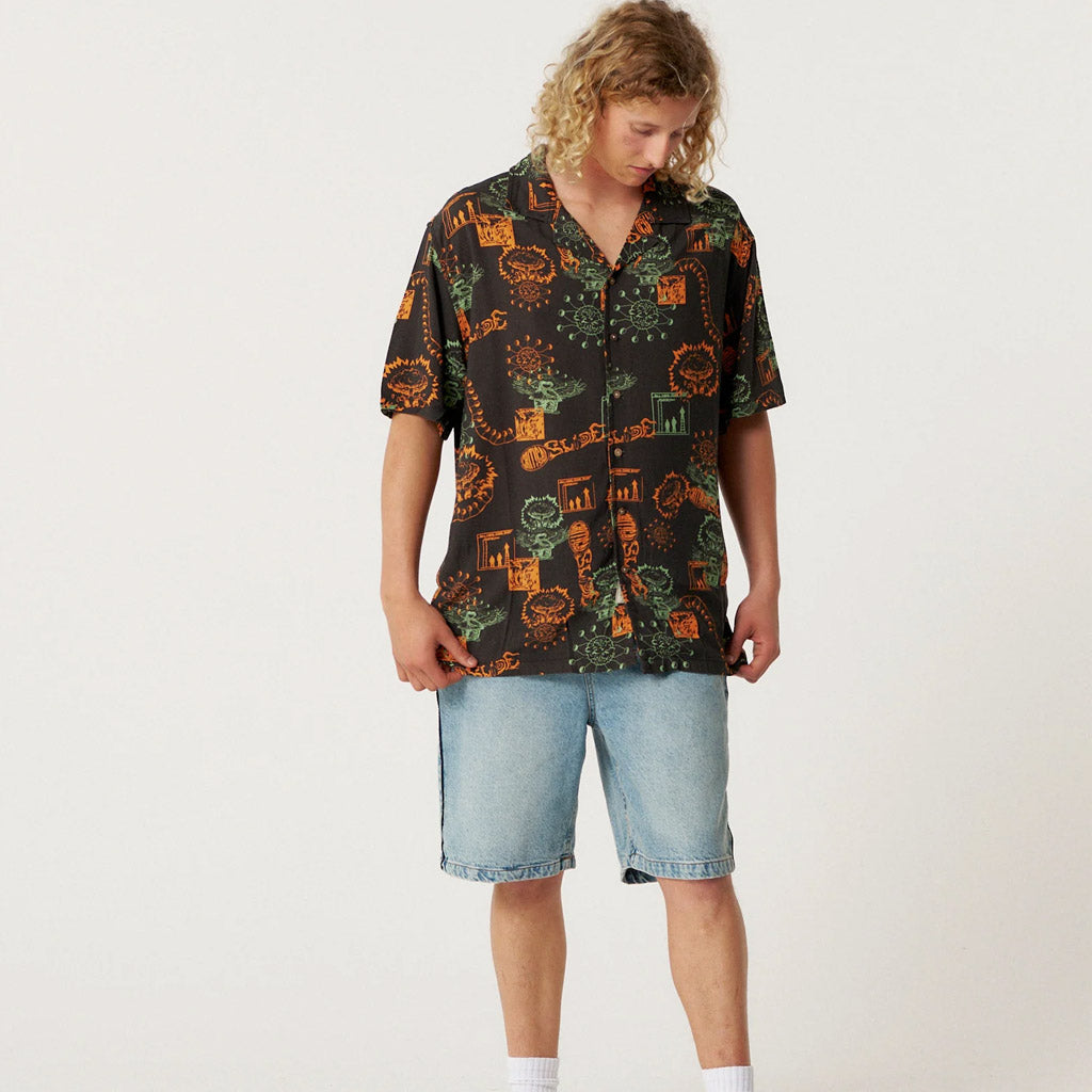 TCSS - MADNESS RESORT SHIRT - BLACK