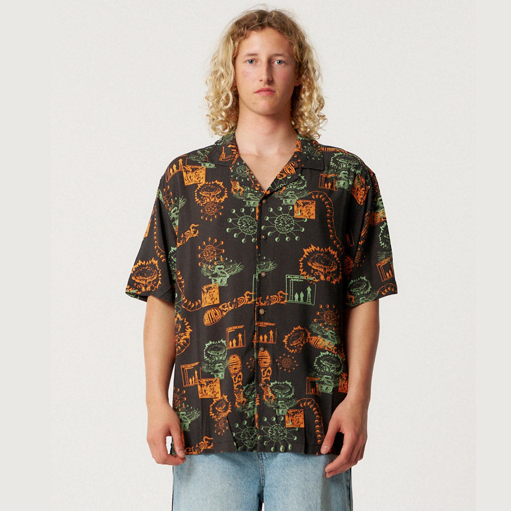 TCSS - MADNESS RESORT SHIRT - BLACK