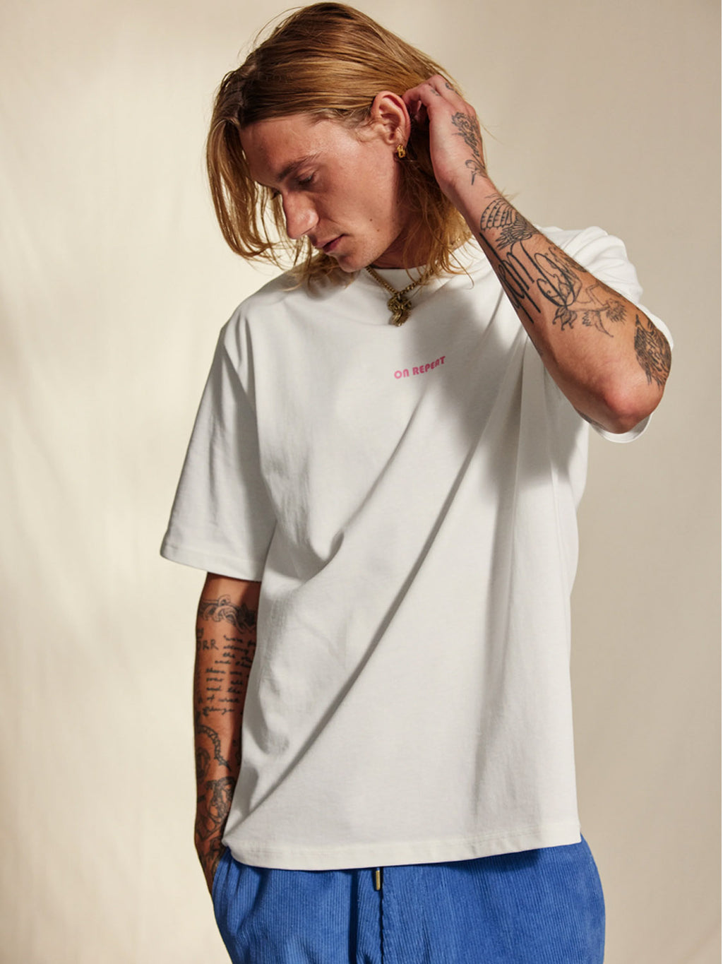 Aveny - Berkeley Tee - On Repeat - Almost White