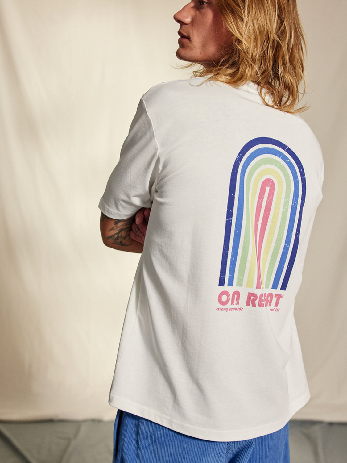 Aveny - Berkeley Tee - On Repeat - Almost White