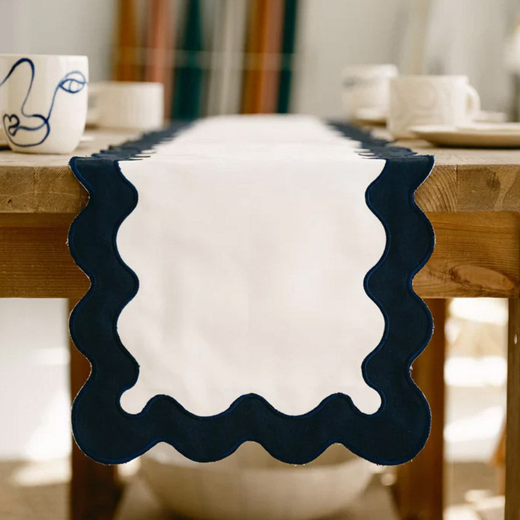 TABLE RUNNER - RIVIE WHITE - Collector Store