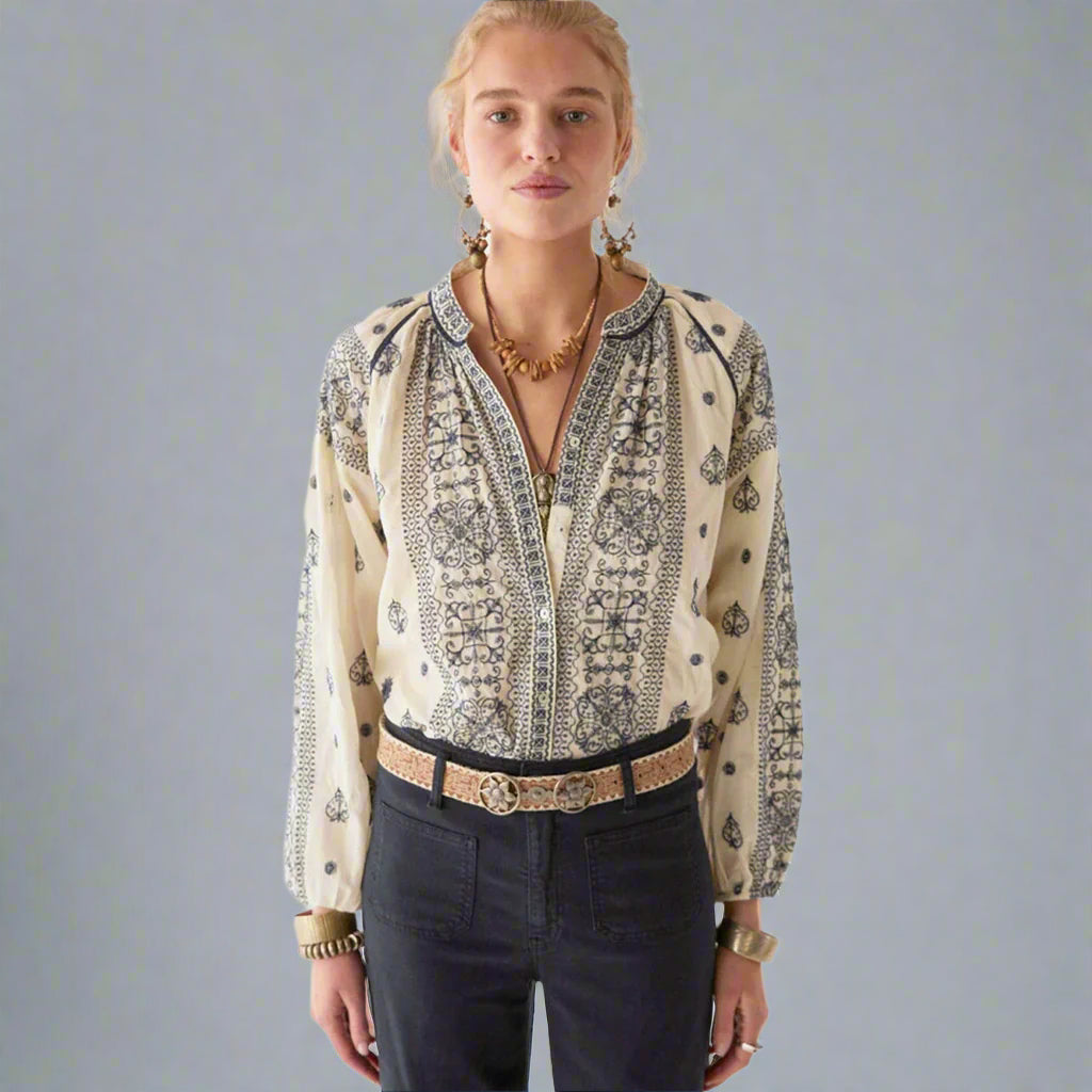 Maison Hotel : STEPHANIE BLOUSE - Off White - Collector Store