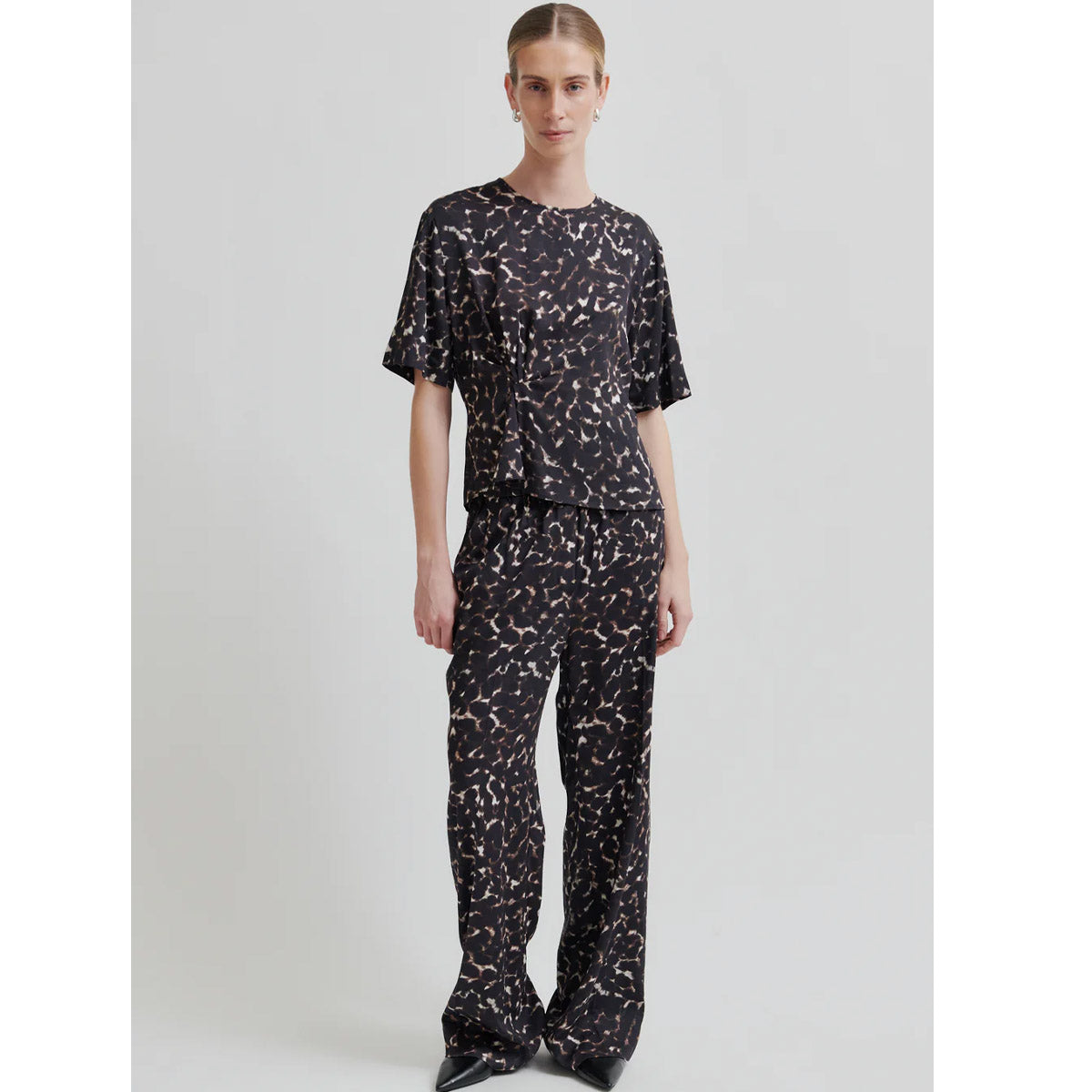 Second Female Savani printed pant in delicioso