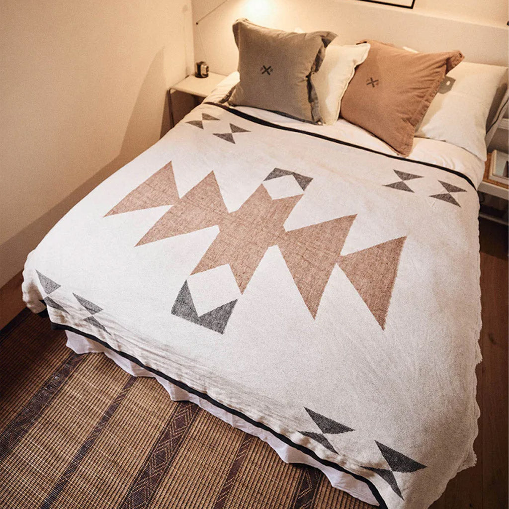 Pony Rider | Rocky Peaks Throw | Natural 170x150