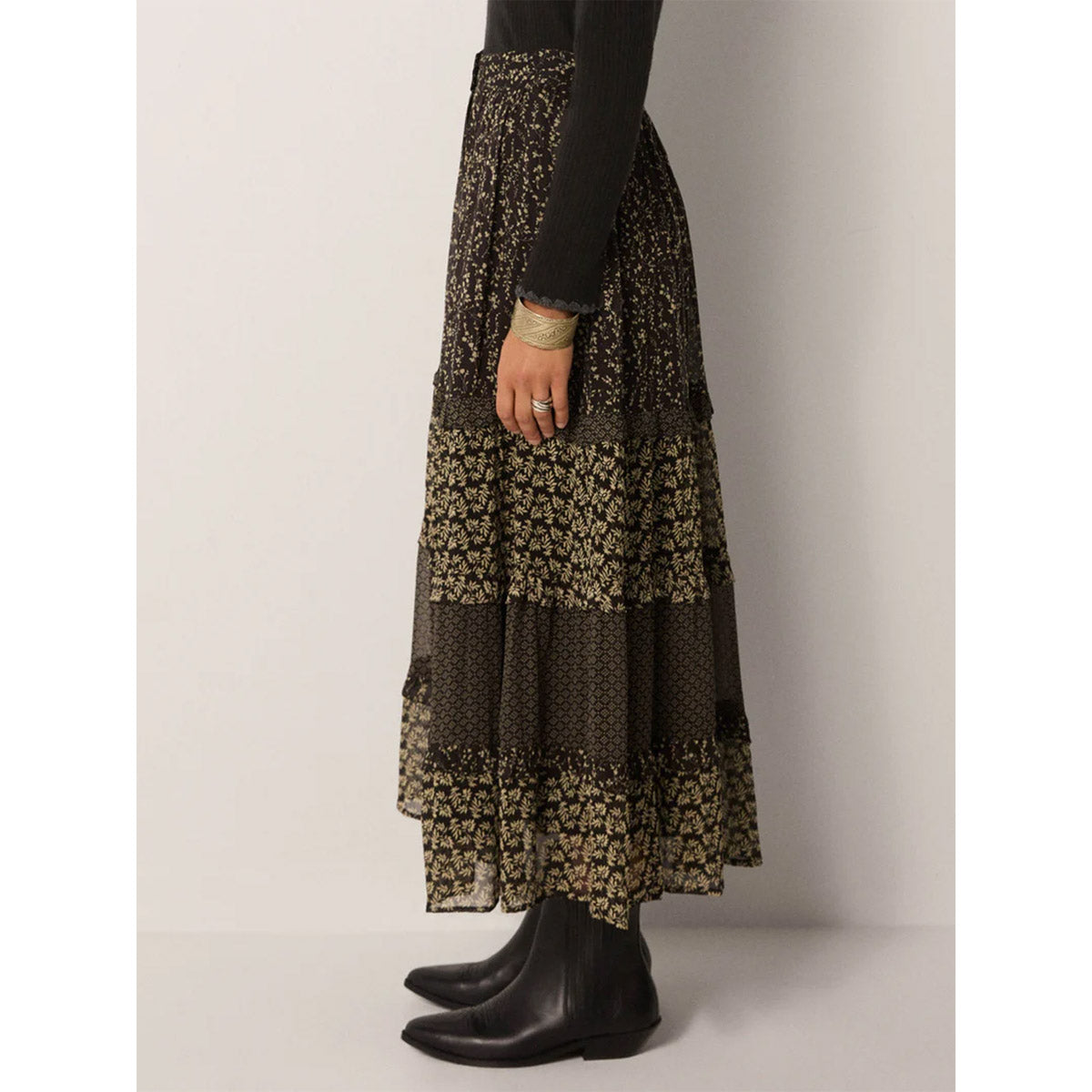 Maison Hotel - Vina Skirt - Black