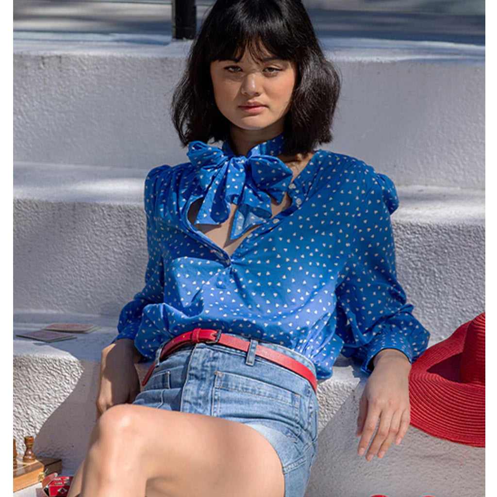 Marie Louise De Monterey - Je t'aime Blouse - Blue w ecru hearts - Collector Store